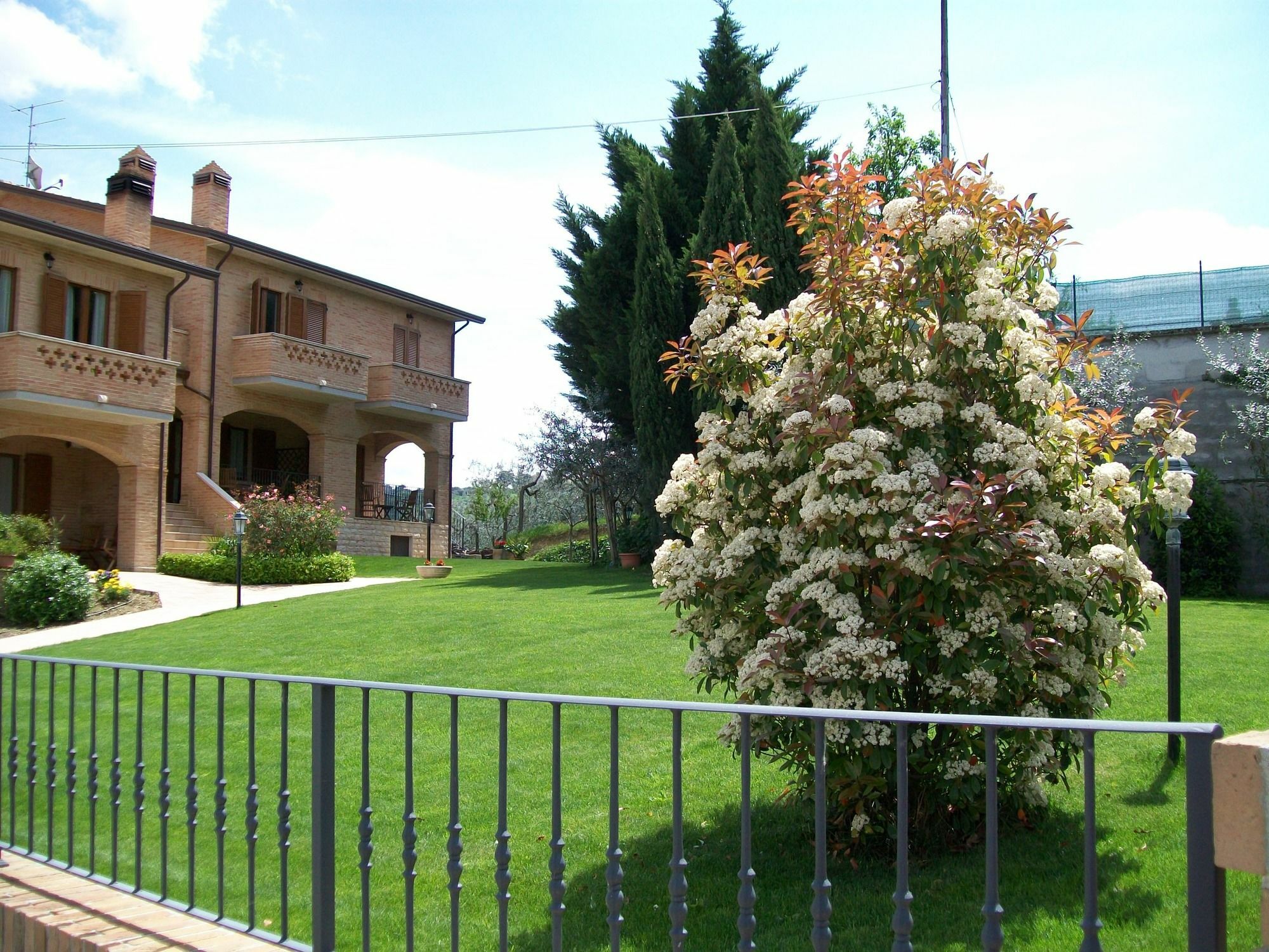 La Collina Del Sagrantino Casa de hóspedes Montefalco Exterior foto